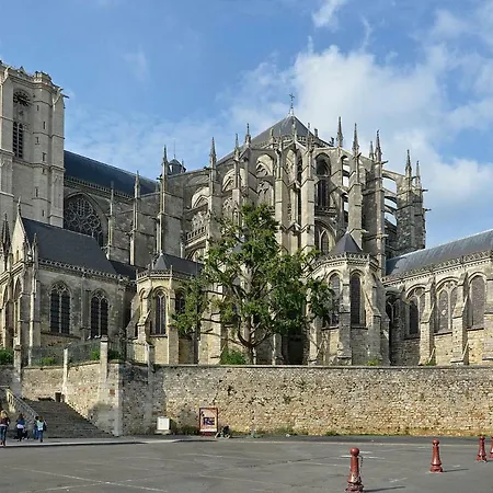 L'escale, Le Mans